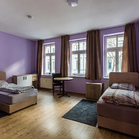 2-zimmerwohnung Ludwig Mit Balkon Fuer Handwerker Fuer 5 Personen Apartment