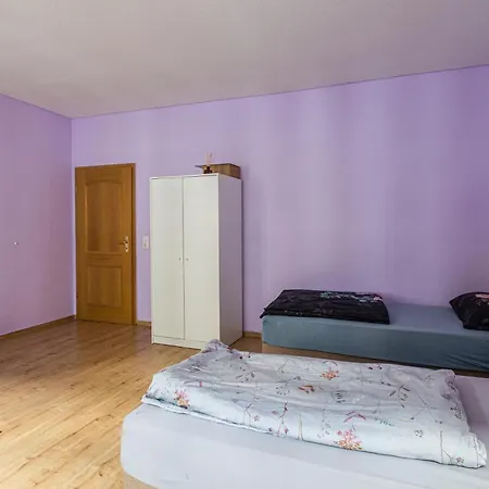 Apartment 2-zimmerwohnung Ludwig Mit Balkon Fuer Handwerker Fuer 5 Personen