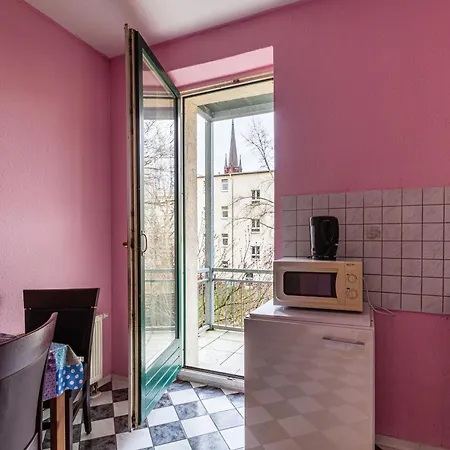 2-zimmerwohnung Ludwig Mit Balkon Fuer Handwerker Fuer 5 Personen Apartment