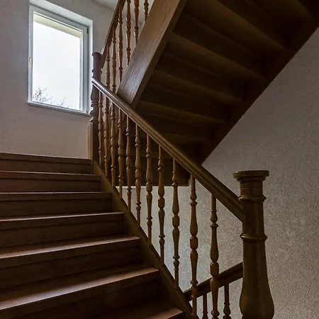 2-zimmerwohnung Ludwig Mit Balkon Fuer Handwerker Fuer 5 Personen Apartment Leipzig